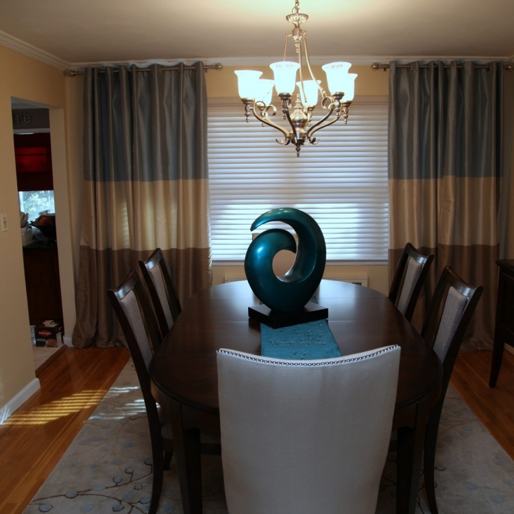 Queens Dining Room Staging